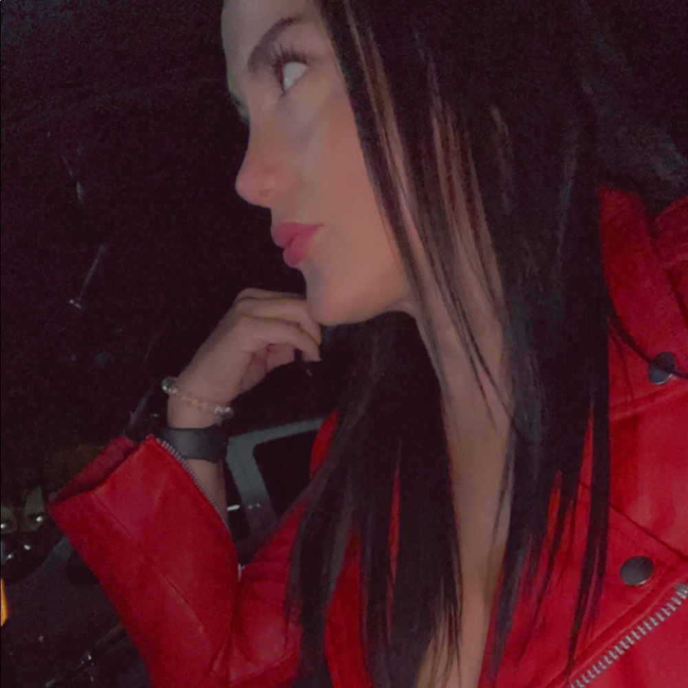 Meet your Posher, Jimena